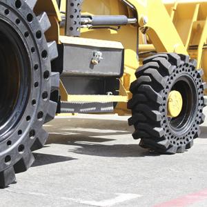 Шины на погрузчики в Севастополе, Симферополе, Севастополе